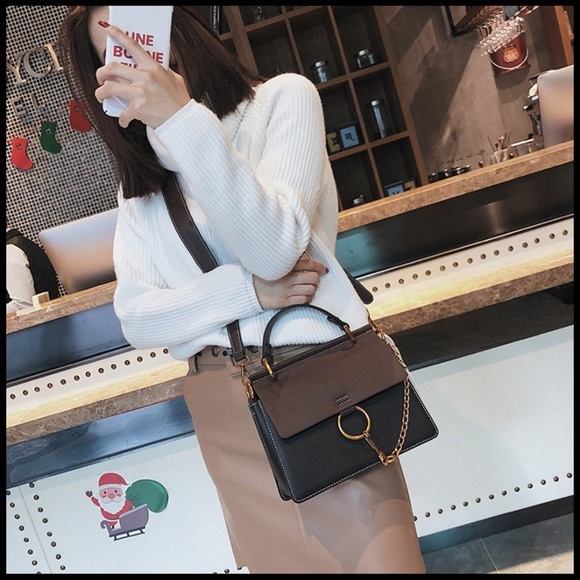 🆕🆕🆕 NEW ELLA O Ring Chain Buckle Crossbody - Picture 3 of 7